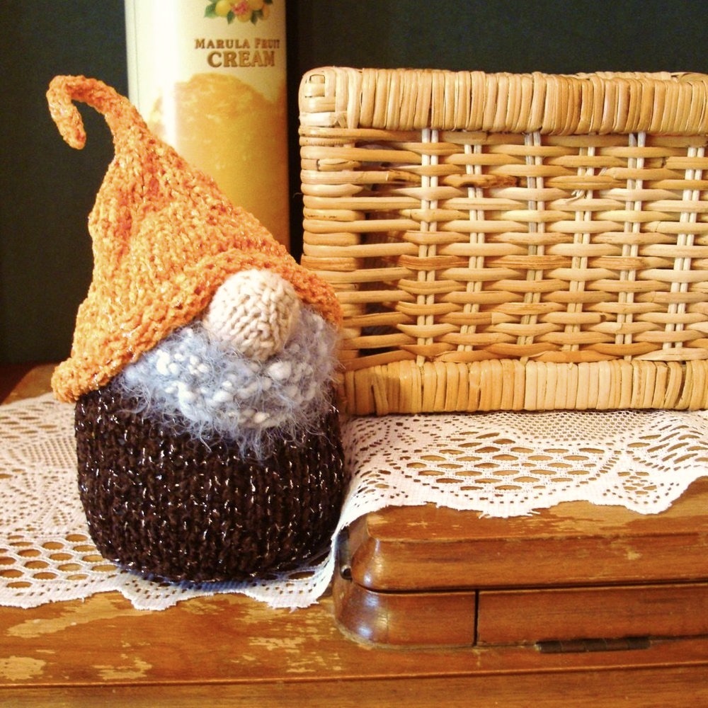 NWT House Gnome ORZEŁ Scandinavian Tomte Nisse Handcrafted Handknit Home Decor